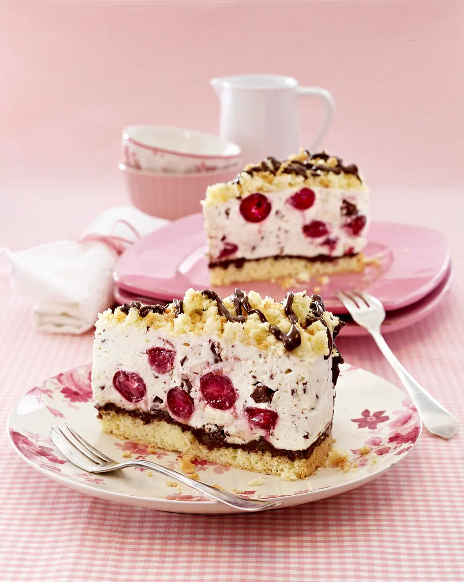 Kirsch-Stracciatella-Torte Rezept Kirsch-Stracciatella-Torte Rezept