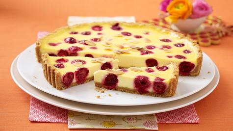 Kirsch-Tarte mit Keksboden Rezept - Foto: House of Food / Bauer Food Experts KG