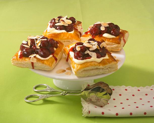 Kirsch-Vanillekissen Rezept Kirsch-Vanillekissen Rezept
