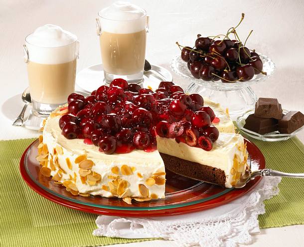 Kirsch-Zitronen-Torte Rezept | LECKER