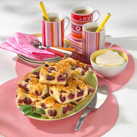 Kirschkuchen mit Kokos-Bienenstich Rezept