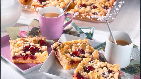 Kirschstreuselkuchen Rezept - Foto: House of Food / Bauer Food Experts KG