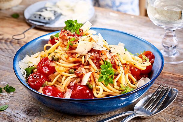 Kirschtomaten-Pasta auf Kaper(n)fahrt Rezept Kirschtomaten-Pasta auf Kaper(n)fahrt Rezept