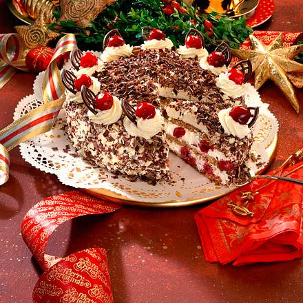 Kirschtorte mit Moccabiskuit Rezept