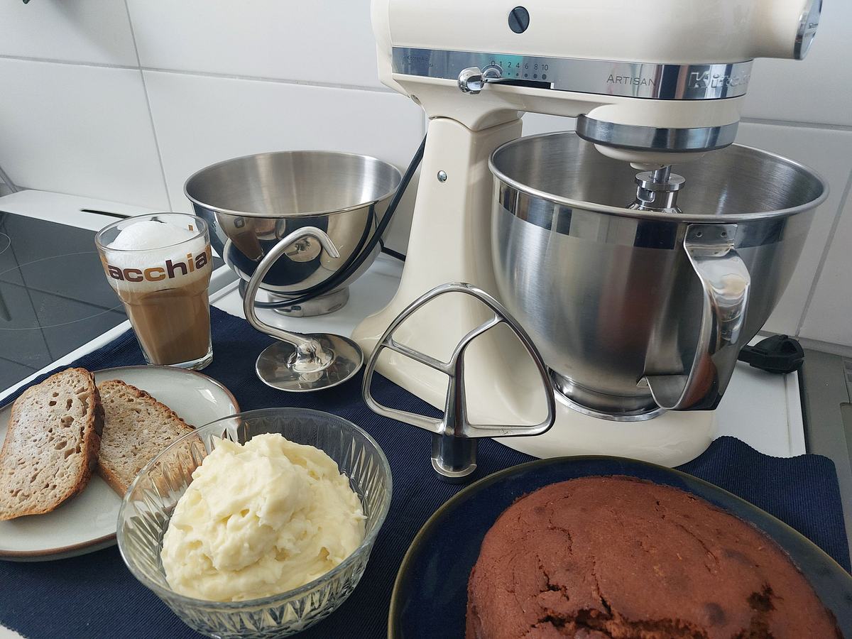 KitchenAid Artisan 4,8 l mit Kuchen