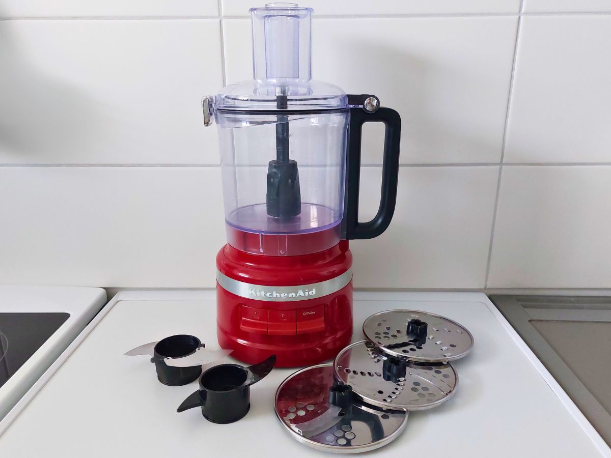 KitchenAid Food-Processor mit S-Allzweckmesser, Teigmesser und drei Schneid- und Reibscheiben