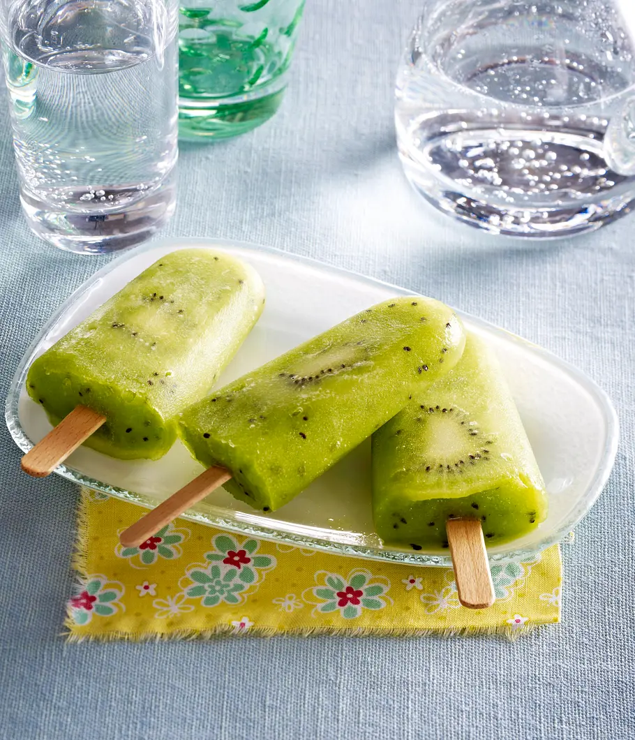 Kiwi-Eis am Stiel Rezept Kiwi-Eis am Stiel Rezept