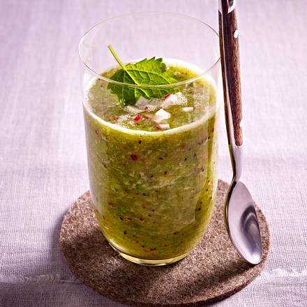 Kiwi-Radieschen-Zitronenmelisse-Smoothie Rezept Kiwi-Radieschen-Zitronenmelisse-Smoothie Rezept