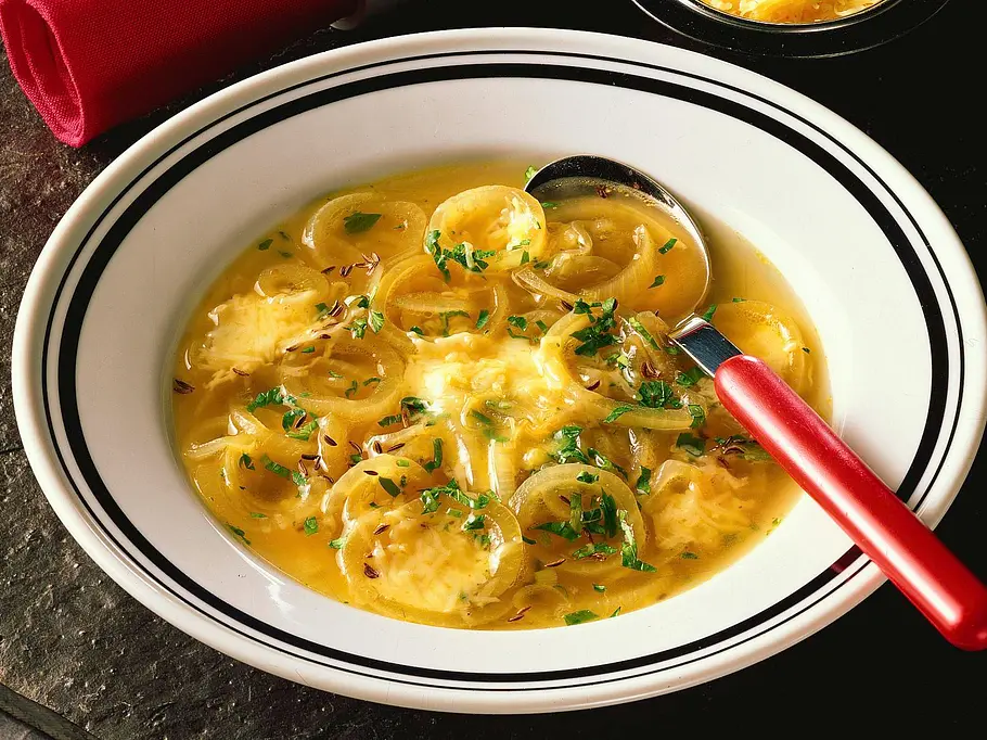 Klare Zwiebelsuppe Rezept Klare Zwiebelsuppe Rezept