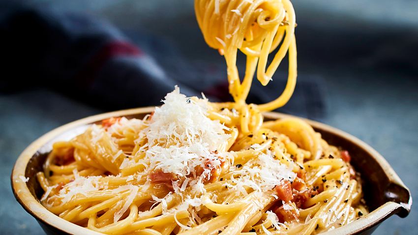Klassische Spaghetti Carbonara Rezept - Foto: House of Food / Bauer Food Experts KG