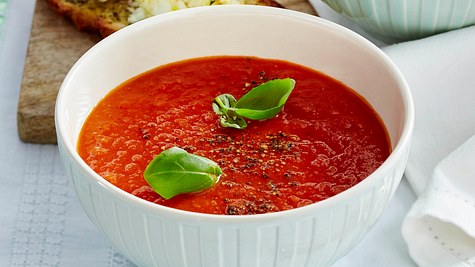Klassische Tomatensuppe Rezept - Foto: House of Food / Bauer Food Experts KG
