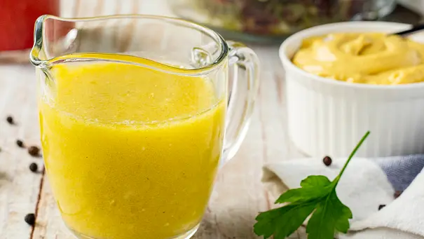 Klassische Vinaigrette - Foto: ShowHeroes für LECKER @ Bauer Media Group Klassische Vinaigrette - Foto: ShowHeroes für LECKER @ Bauer Media Group