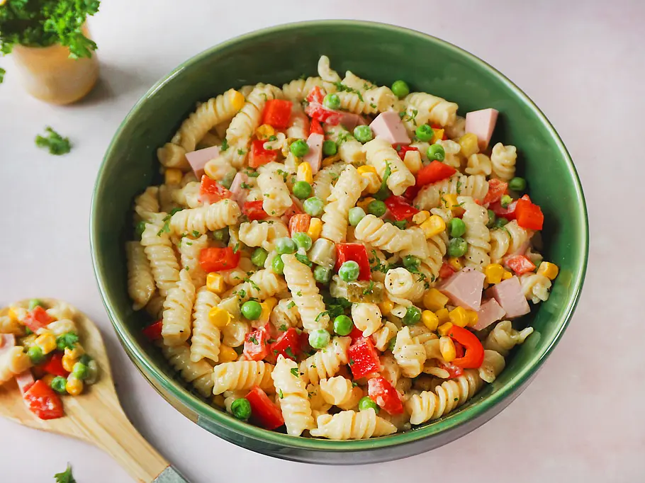 Klassischer Nudelsalat mit Fleischwurst – Rezept wie von Oma Rezept ...