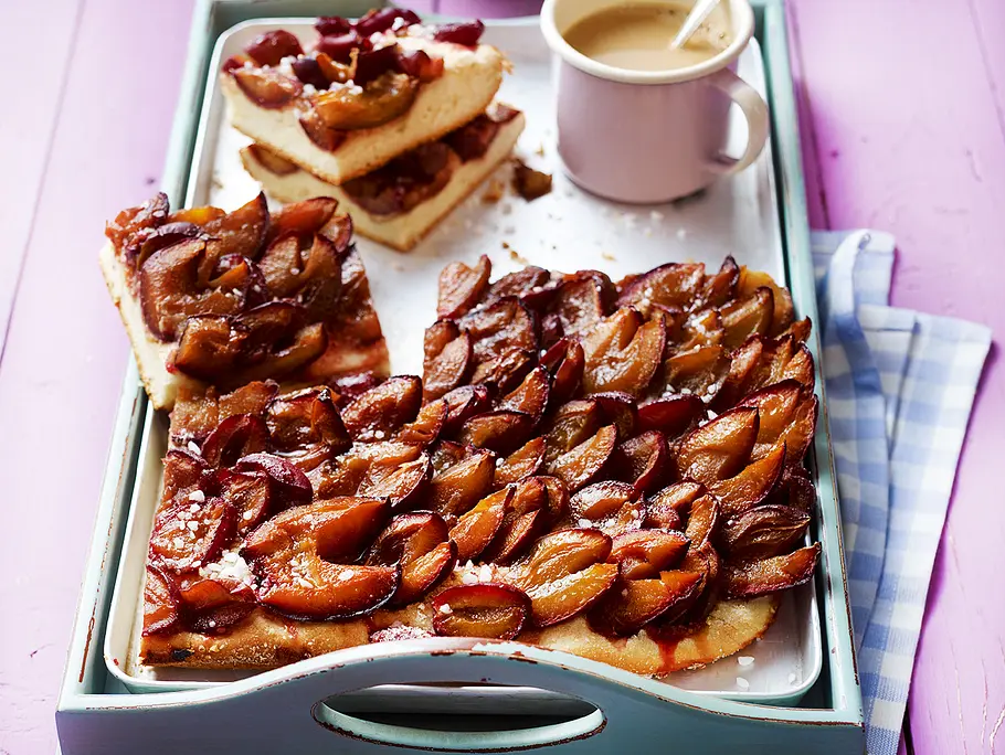 Klassischer Pflaumenkuchen vom Blech Rezept Klassischer Pflaumenkuchen vom Blech Rezept