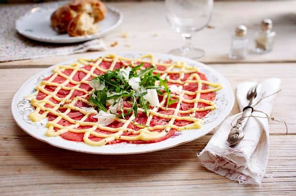 Klassisches Carpaccio Rezept Klassisches Carpaccio Rezept
