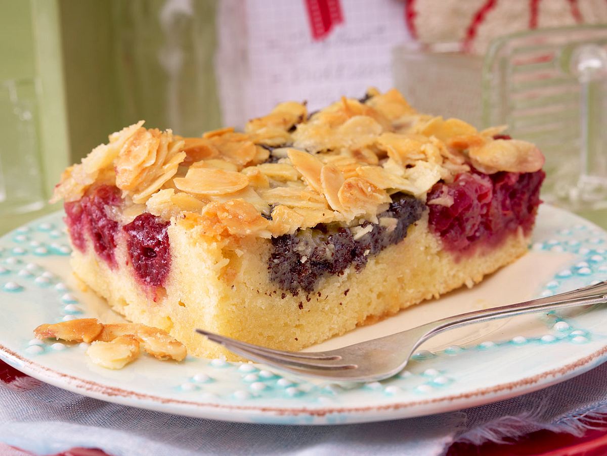 Kleckselkuchen mit Mohn und Kirschen Rezept