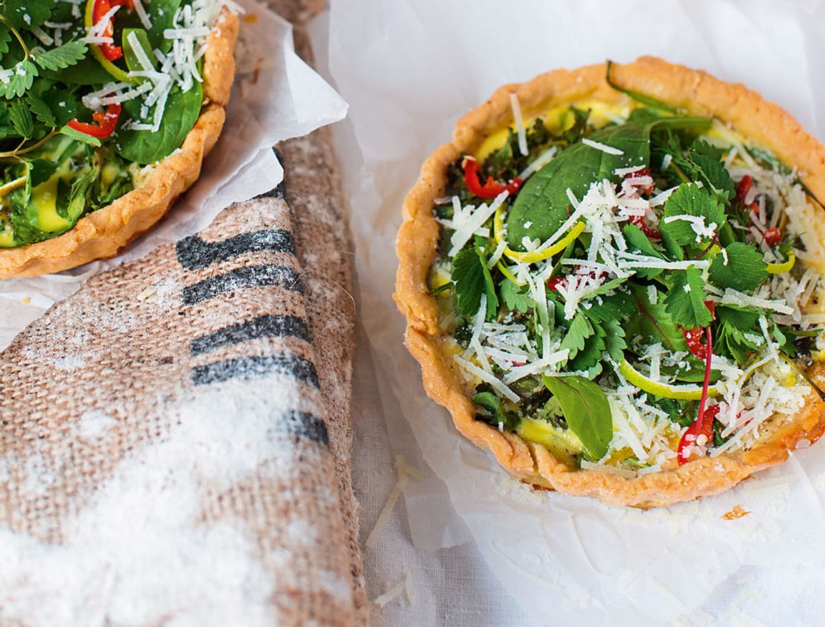 Kleine Käse-Spinat-Tartelettes Rezept