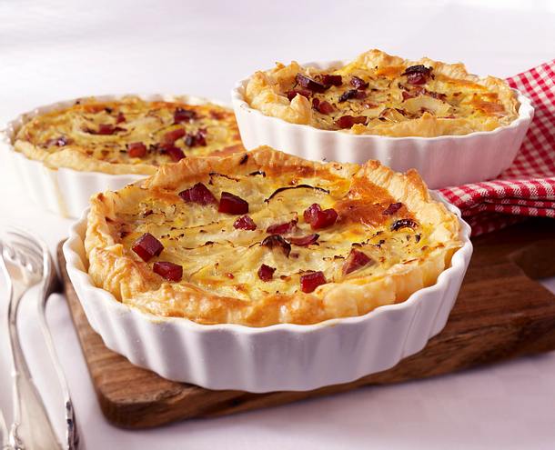 Kleine Schinken-Zwiebel-Quiches Rezept Kleine Schinken-Zwiebel-Quiches Rezept