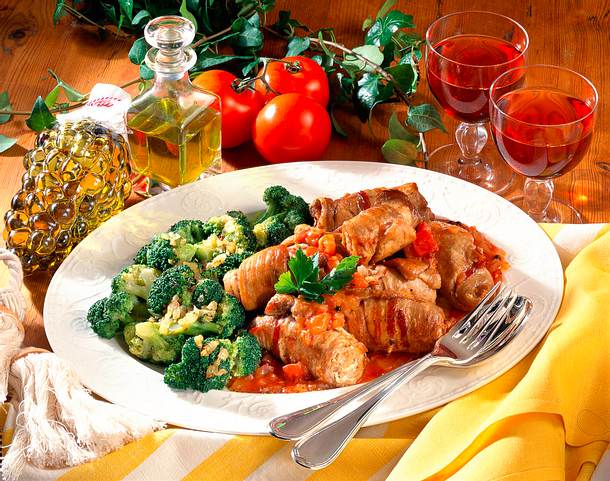 Kleine Schweineröllchen Rezept Kleine Schweineröllchen Rezept