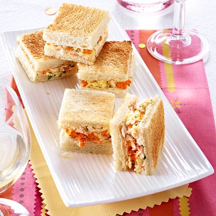 Kleine Surimi-Ei-Brotwürfel Rezept Kleine Surimi-Ei-Brotwürfel Rezept