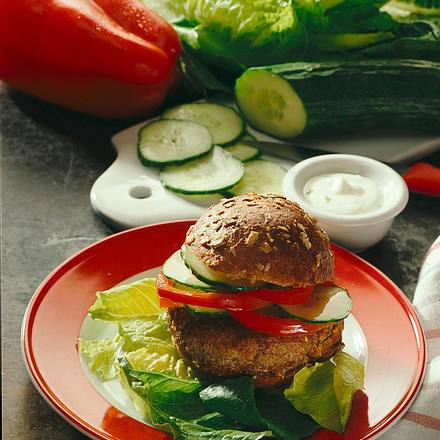 Knackig-frischer Vollwert-Hamburger Rezept Knackig-frischer Vollwert-Hamburger Rezept
