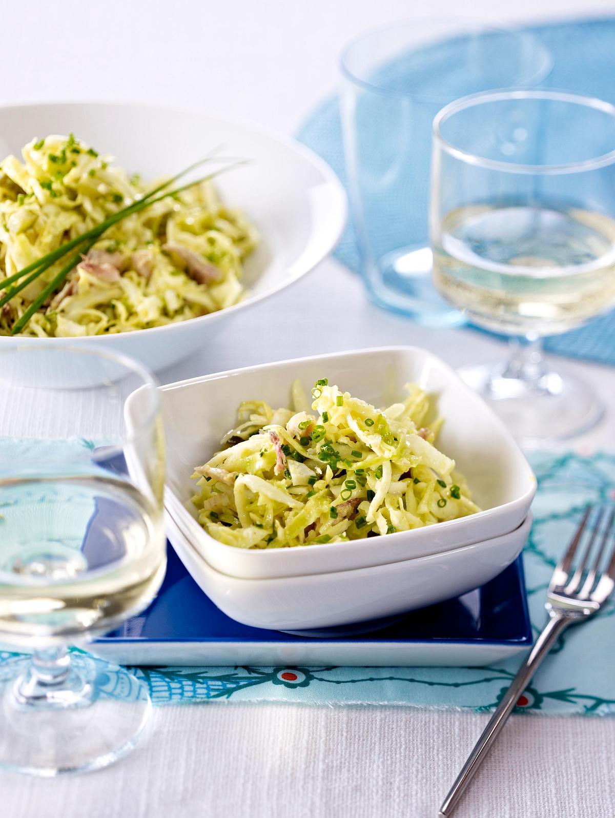 Knackiger Salat mit Makrele Rezept