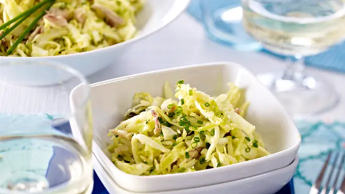 Knackiger Salat mit Makrele Rezept - Foto: LECKER @ Bauer Media Group