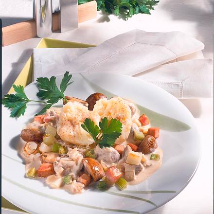 Knödel mit Pilzgulasch Rezept Knödel mit Pilzgulasch Rezept