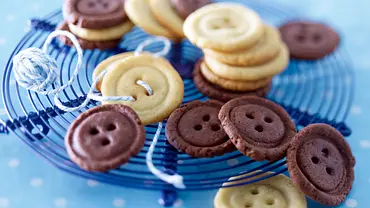 Knopfkekse in Schoko & Vanille Rezept - Foto: LECKER @ Bauer Media Group Knopfkekse in Schoko & Vanille Rezept - Foto: LECKER @ Bauer Media Group