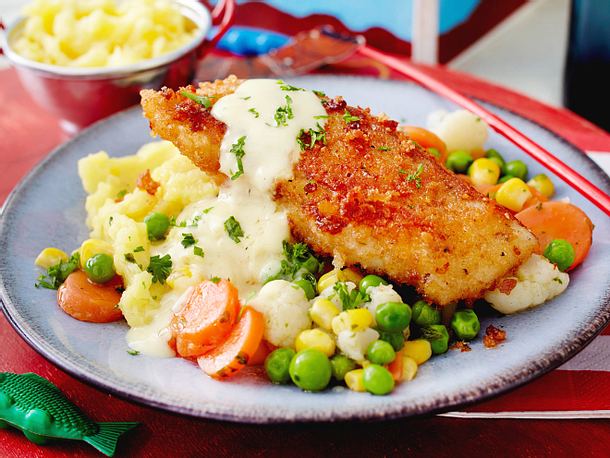 Knusper-Seelachs mit Senfsoße und Gemüse Rezept Knusper-Seelachs mit Senfsoße und Gemüse Rezept