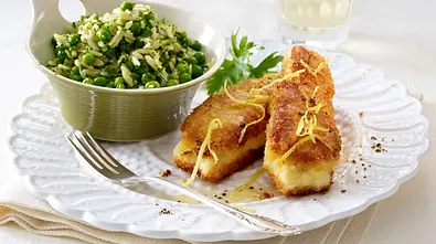 Knusperfisch zu Erbsen-Kräuternudeln Rezept - Foto: LECKER @ Bauer Media Group