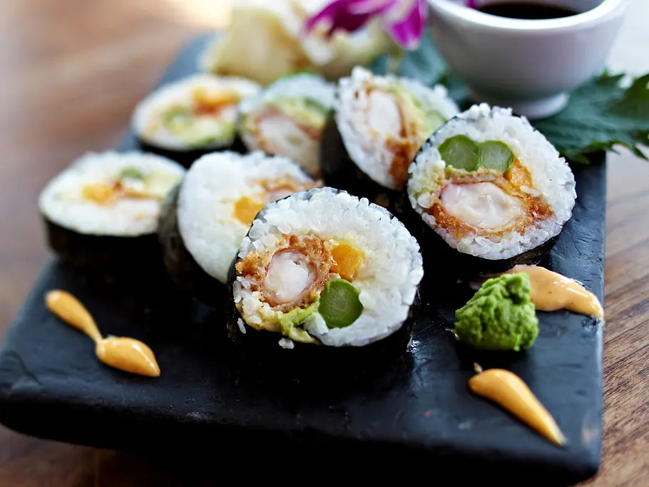 Knuspergamba in Sushirolle Rezept Knuspergamba in Sushirolle Rezept