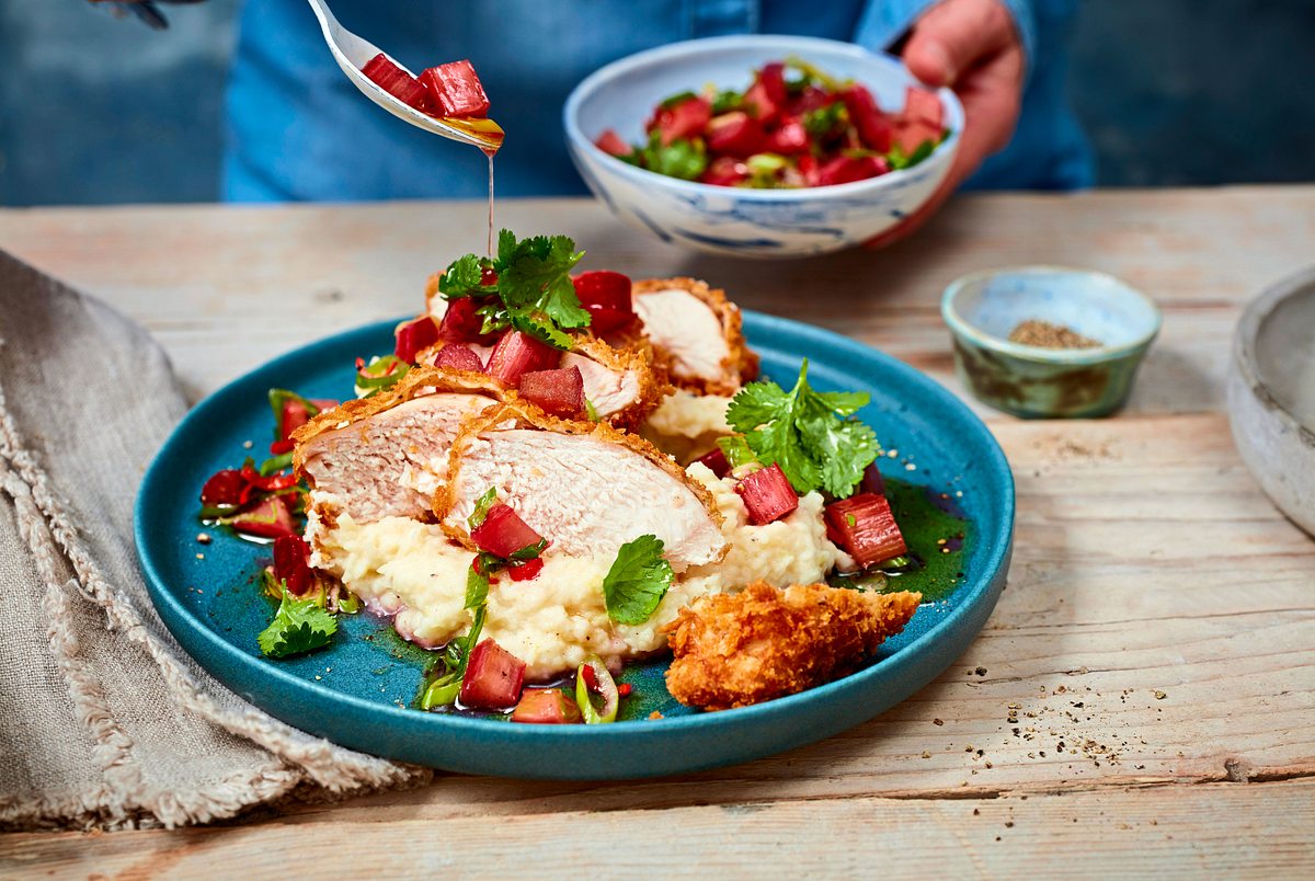 Knusperhähnchen mit Salsa-Regen und Selleriepüree Rezept