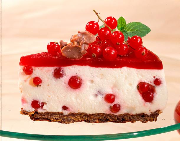 Knuspertorte mit Johannisbeeren Rezept Knuspertorte mit Johannisbeeren Rezept