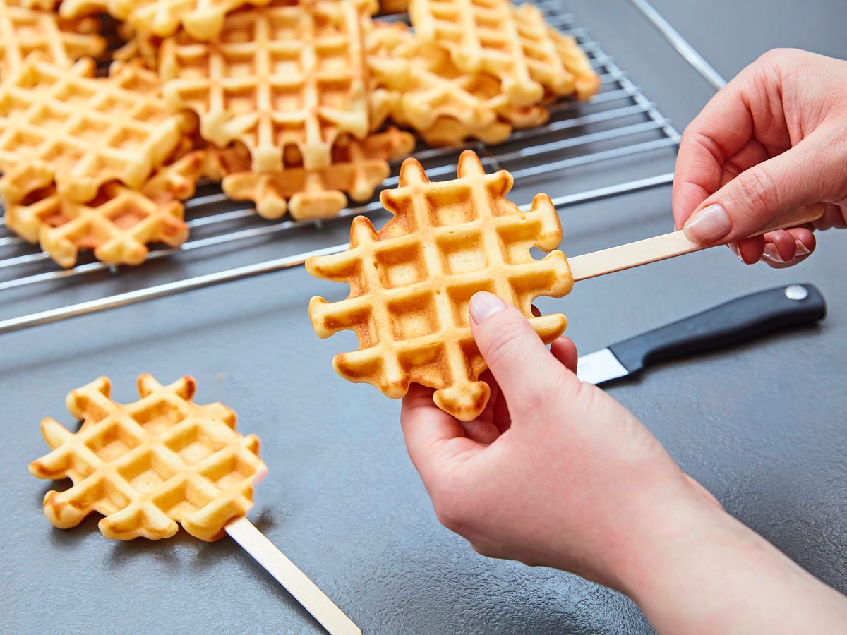 Knusperwaffeln am Stiel Rezept