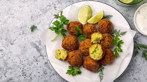 Knusprige Falafel Rezept - Foto: Adobe Stock