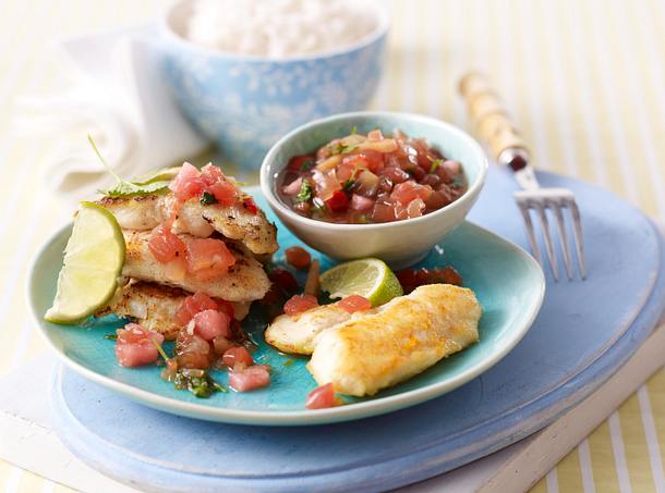 Knuspriges Fischfilet mit Melonensalsa Rezept Knuspriges Fischfilet mit Melonensalsa Rezept