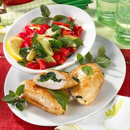 Knuspriges Hähnchen mit Salat Rezept Knuspriges Hähnchen mit Salat Rezept