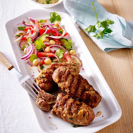 Köfte mit Mandelsoße und Tomatensalat Rezept Köfte mit Mandelsoße und Tomatensalat Rezept