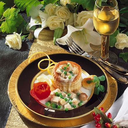 Königin-Pasteten gefüllt mit feinem Ragout Rezept Königin-Pasteten gefüllt mit feinem Ragout Rezept
