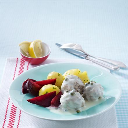 Königsberger Mini-Klopse mit Roter Bete und Petersilienkartoffeln (Single) Rezept