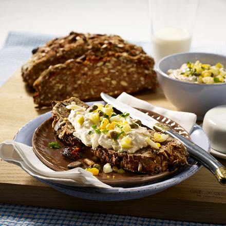 Körnerbrot mit Thunfischcreme Rezept Körnerbrot mit Thunfischcreme Rezept
