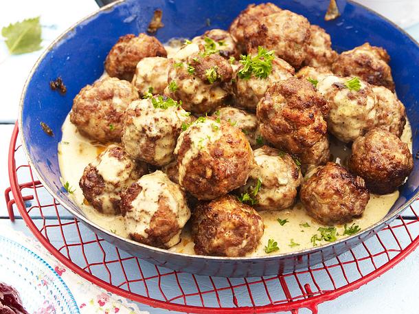 Köttbullar mit Salzkartoffeln Rezept Köttbullar mit Salzkartoffeln Rezept
