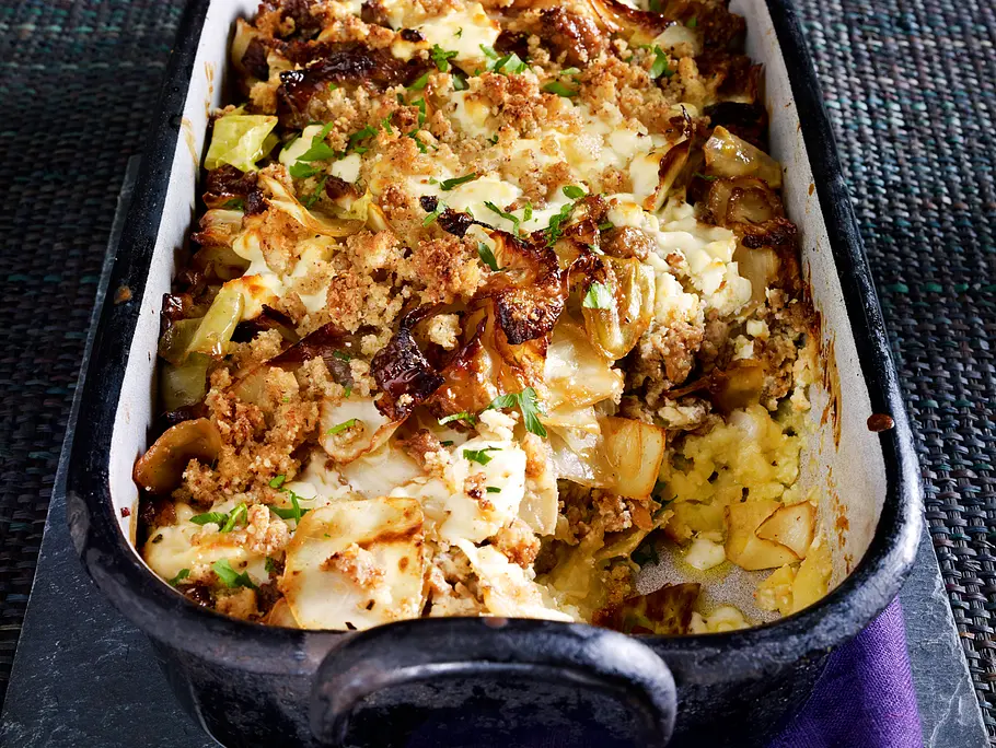 Kohl-Hackauflauf mit Feta Rezept Kohl-Hackauflauf mit Feta Rezept