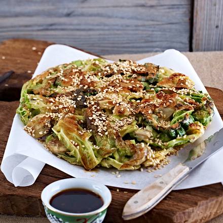 Kohlpfannkuchen mit Sesam Rezept