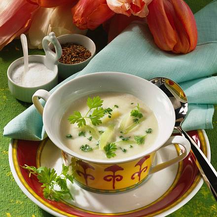 Kohlrabi-Cremesuppe mit Kerbel Rezept