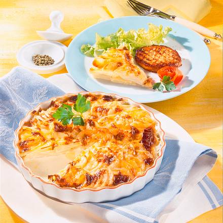 Kohlrabi-Kartoffel-Gratin zu Steaks Rezept Kohlrabi-Kartoffel-Gratin zu Steaks Rezept