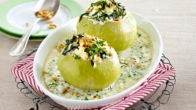 Kohlrabi mit Spinat-Schafskäse-Füllung Rezept - Foto: LECKER @ Bauer Media Group