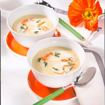 Kohlrabi-Schaumsuppe mit Lachs Rezept Kohlrabi-Schaumsuppe mit Lachs Rezept
