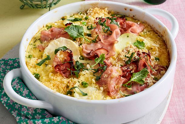 Kohlrabi-Schinken-Gratin mit Erbsen Rezept Kohlrabi-Schinken-Gratin mit Erbsen Rezept
